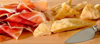 Prosciutto crudo di Parma con formaggi misti